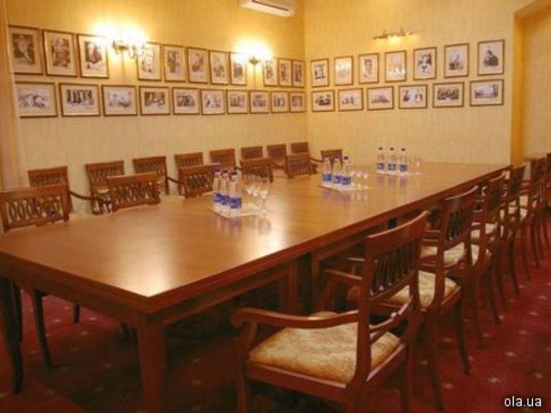 Bristol Hotel Odessa 14744