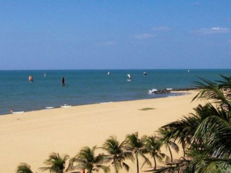 Browns Beach Hotel 107263