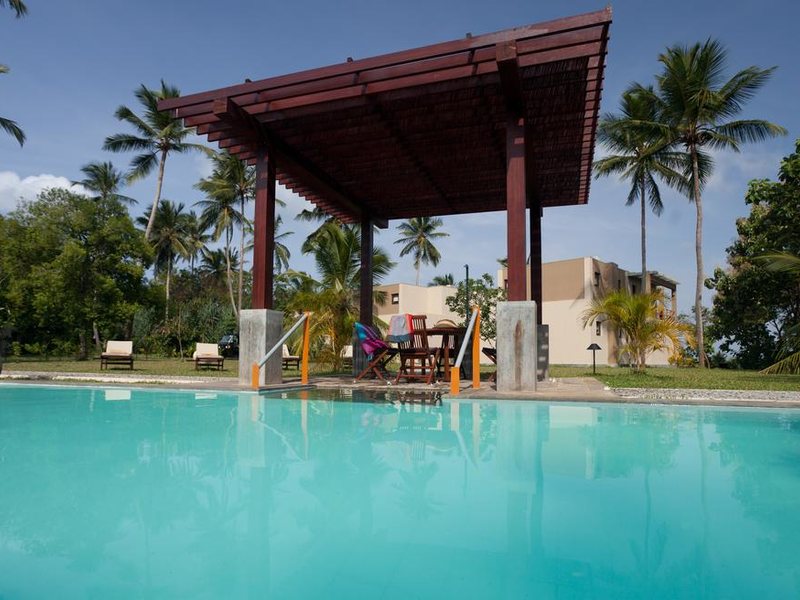 Buckingham Place 111099