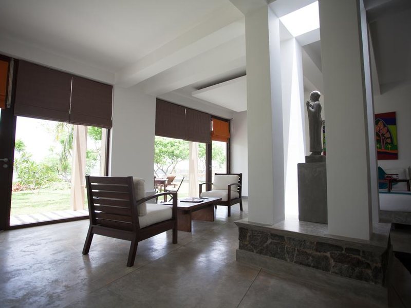 Buckingham Place 111128