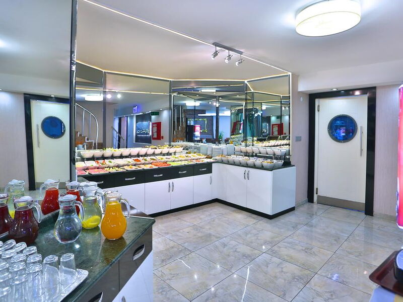 Budo Hotel 240640