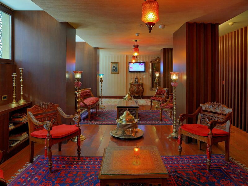 Burckin Hotel 194881