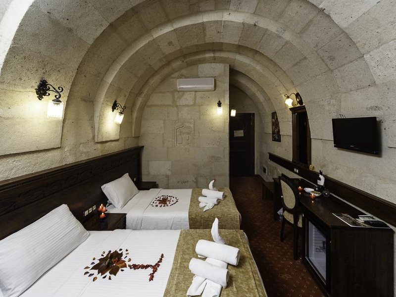 Burcu Kaya Hotel 184528