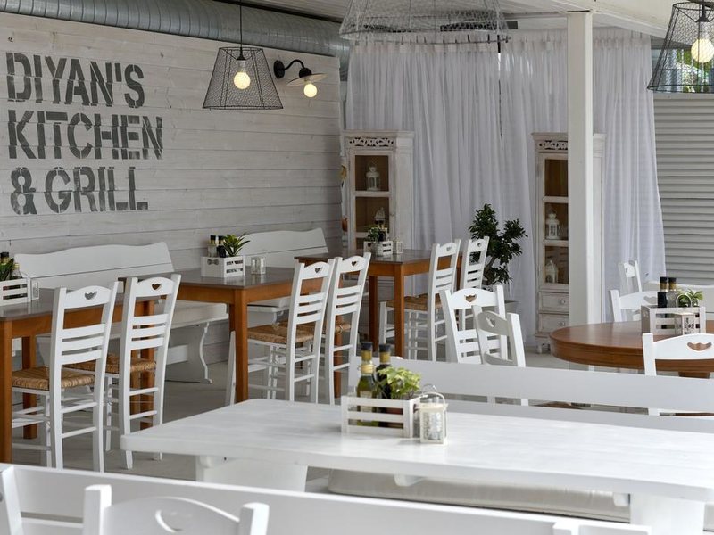 Byalata Laguna (White Lagoon)  164385