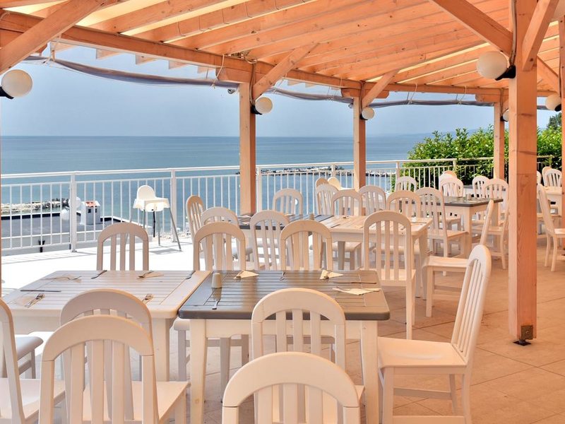 Byalata Laguna (White Lagoon)  164386