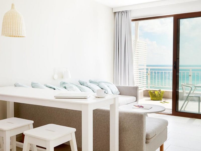 Byalata Laguna (White Lagoon)  164395