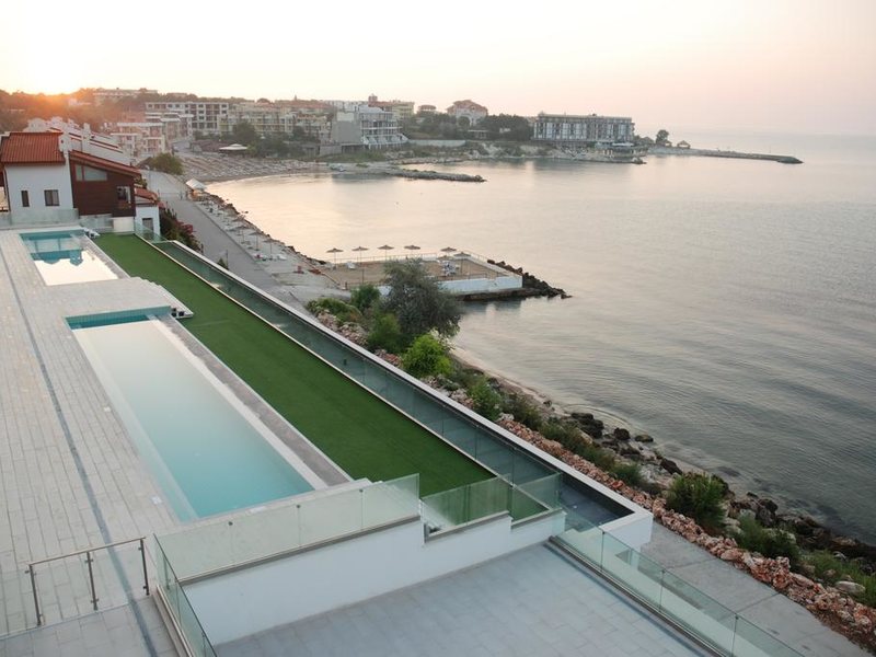 Byalata Laguna (White Lagoon)  164404