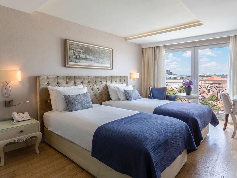 CVK Taksim Hotels  281480