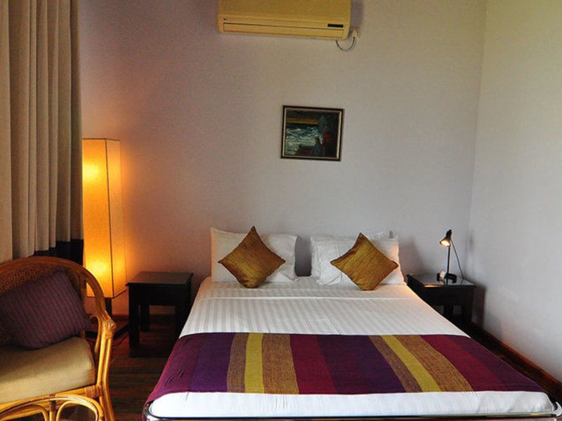 C & I Beach Hotel Chilaw 131017