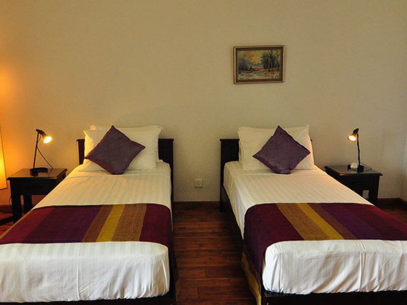 C & I Beach Hotel Chilaw 131018