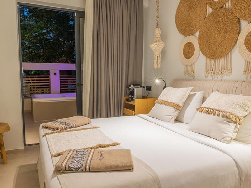 Cabana Blu Hotel and Suites 327530