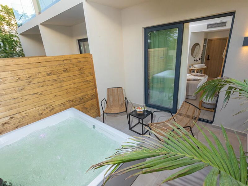Cabana Blu Hotel and Suites 327532