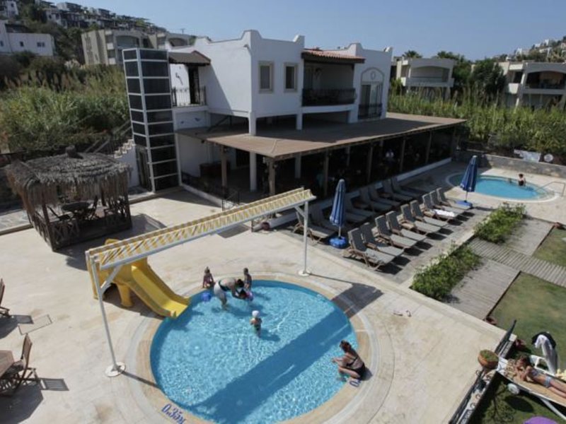 Cactus Fleur Beach Club 60339