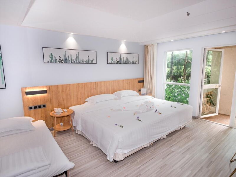 Cactus Resort Sanya 298326