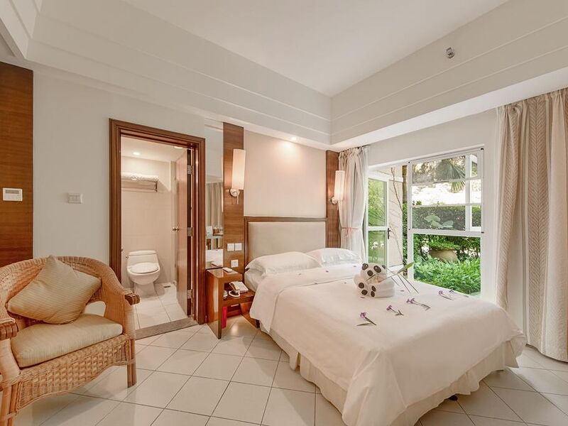 Cactus Resort Sanya 298342