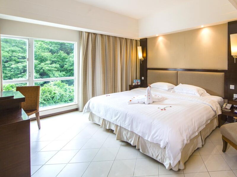 Cactus Resort Sanya 298356