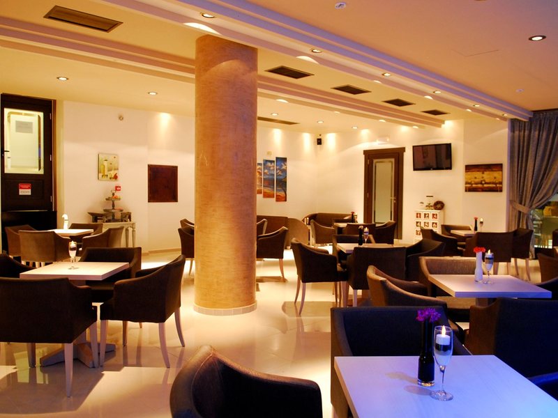 Cactus Royal Spa & Resort 83542