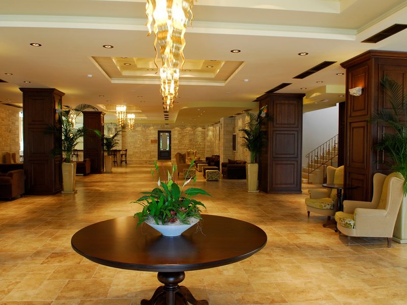 Cactus Royal Spa & Resort 83558