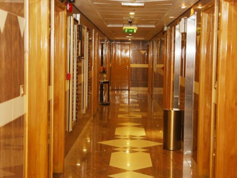 California Hotel 132167