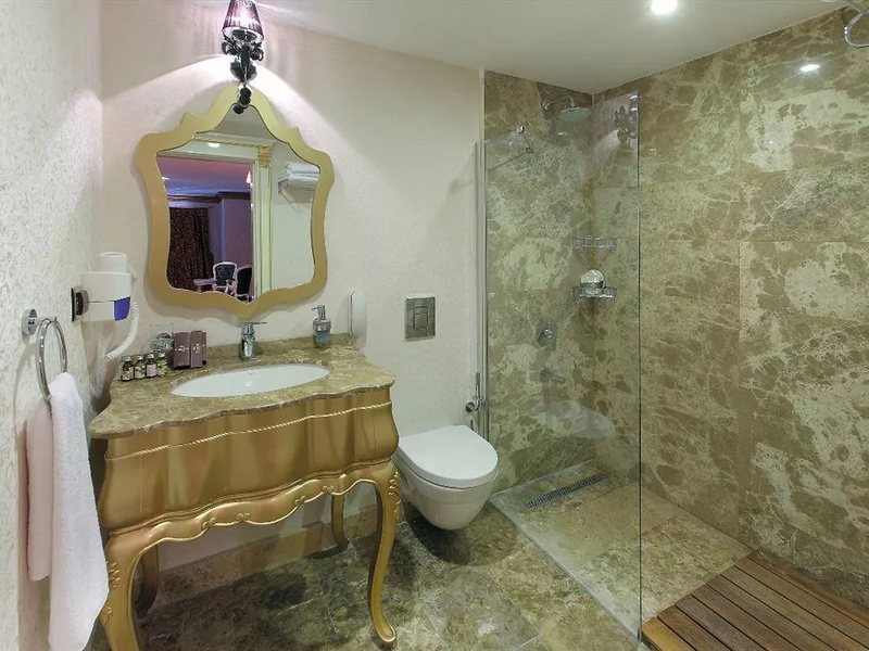 Camelot Boutique & Beach Hotel 182917