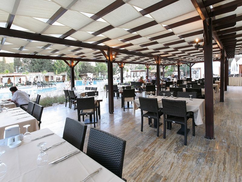 Camelot Boutique & Beach Hotel 182920