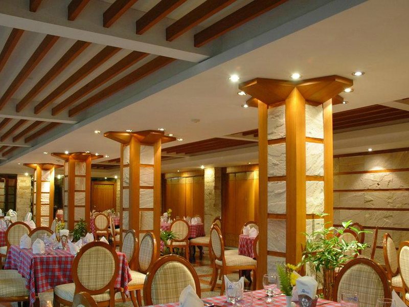 Camelot Hotel 140228