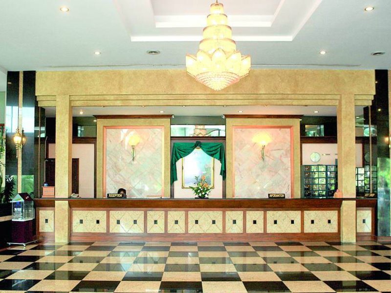 Camelot Hotel 140236