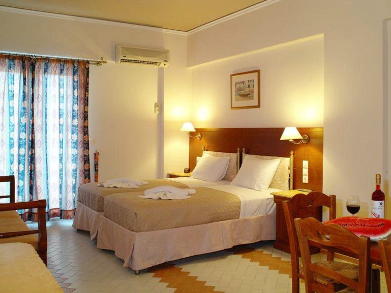 Camelot Royal Beds  76589