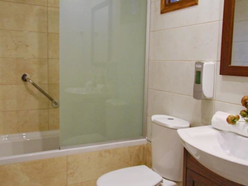 Camelot Royal Beds  76605