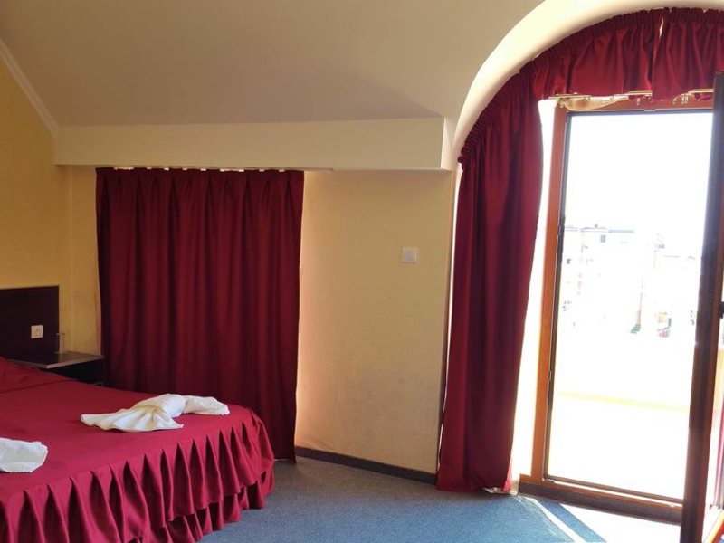 Cantilena Hotel 319372