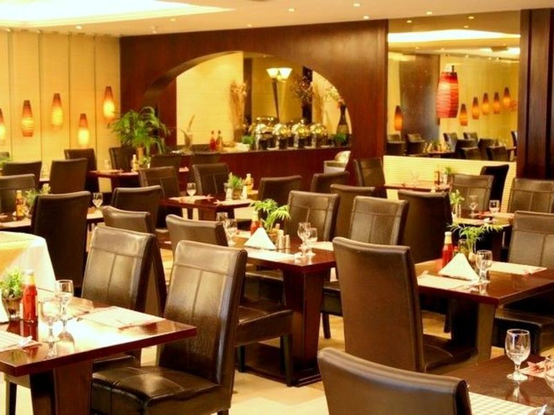 Capital O 246 Landmark Summit Hotel (ех 46771