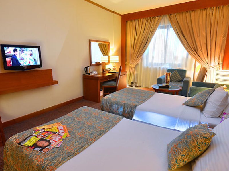 Capital O 246 Landmark Summit Hotel (ех 46776