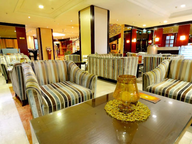 Capital O 246 Landmark Summit Hotel (ех 46781