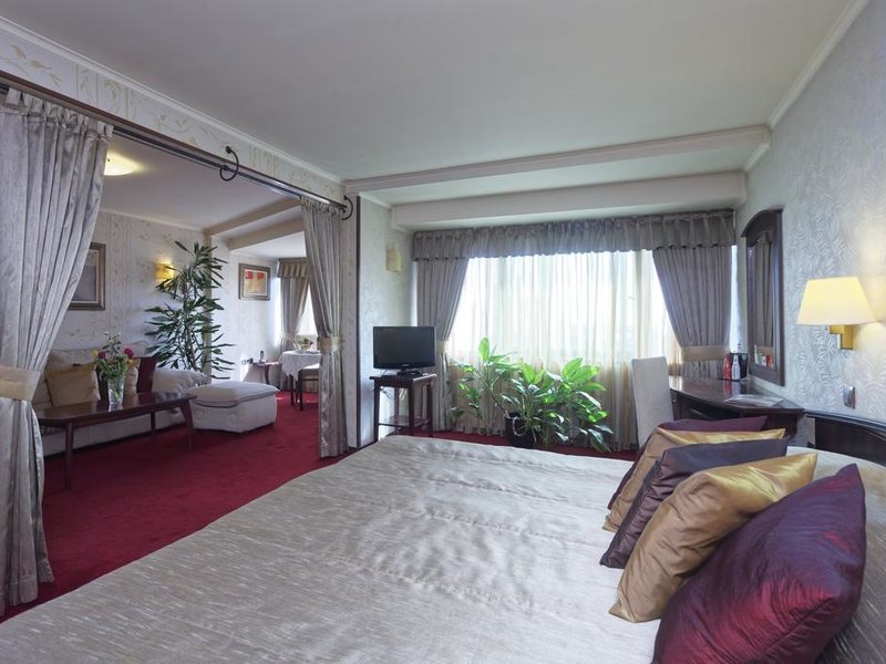 Capitol Hotel 318960