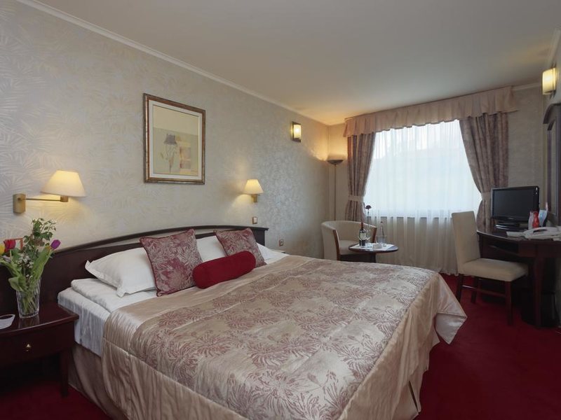 Capitol Hotel 318965