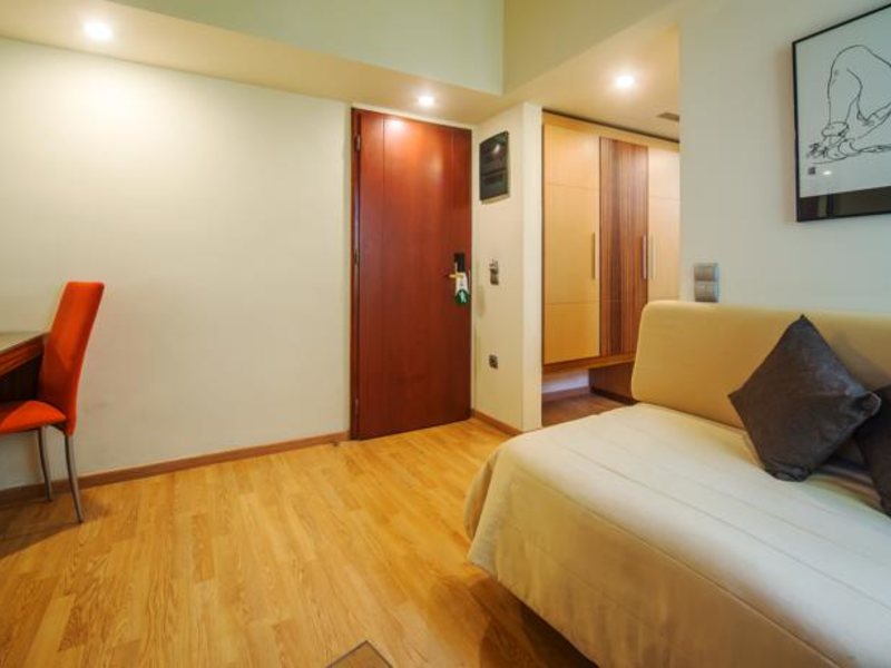 Capsis Astoria Hotel 77958