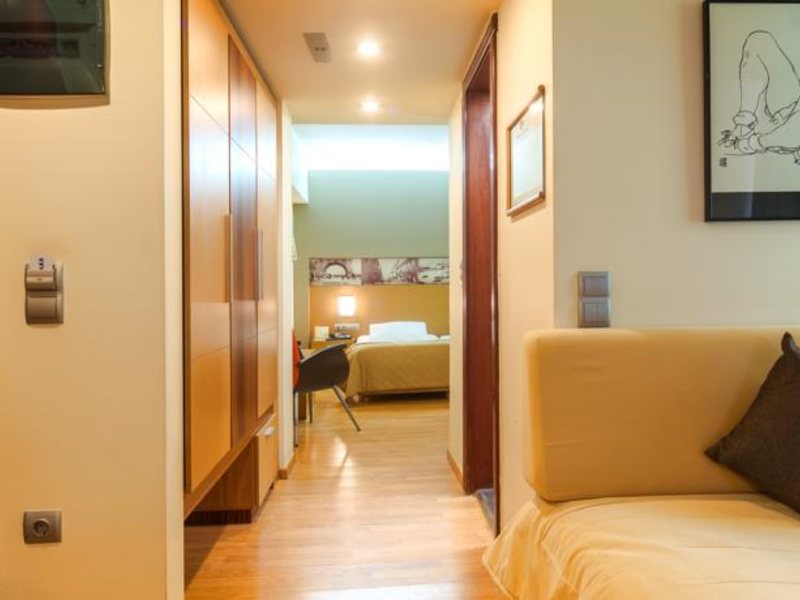 Capsis Astoria Hotel 77959