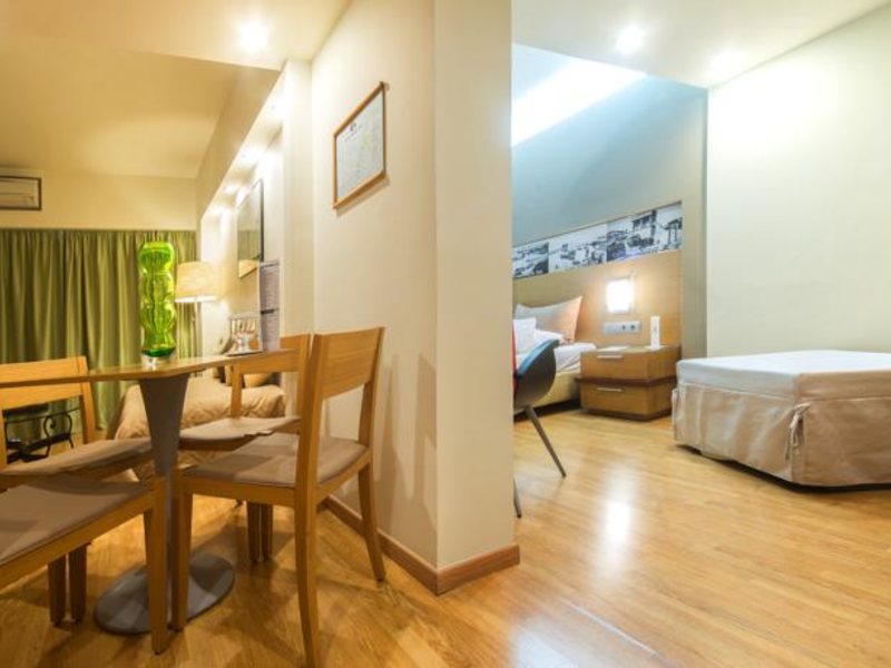 Capsis Astoria Hotel 77960