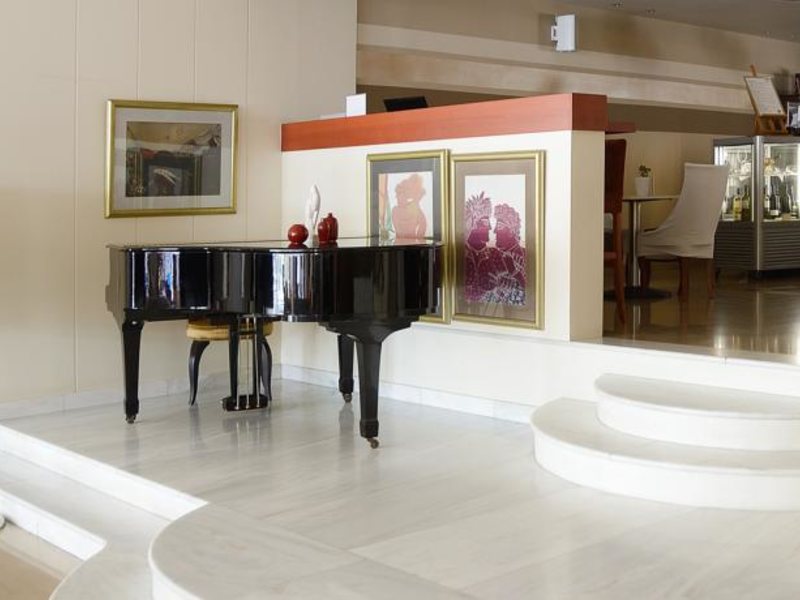 Capsis Astoria Hotel 77969