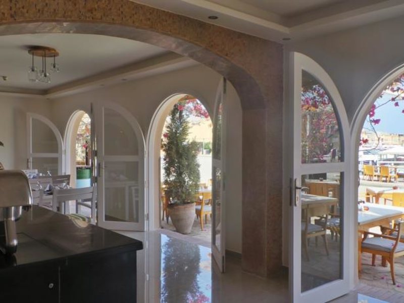 Captain s Inn 122175