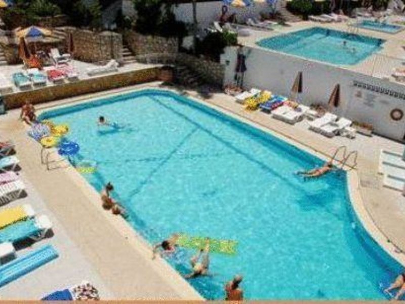 Captain s & Commodore Complex 305666