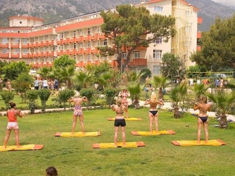 Carelta Park Hotel  43264