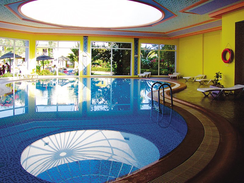 Caribbean World Mahdia 16654