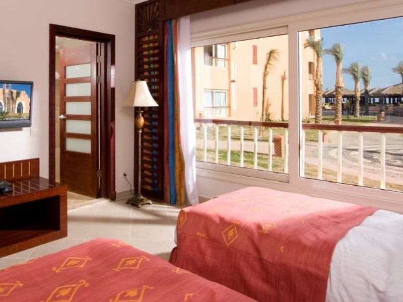 Caribbean World Resorts 122215