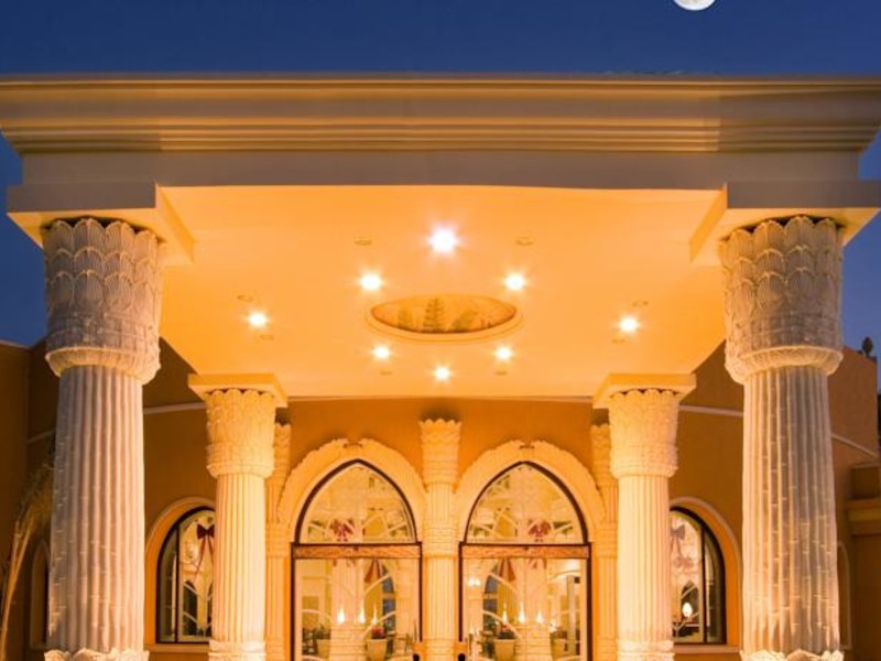 Caribbean World Resorts 122220