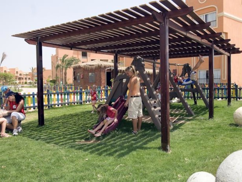 Caribbean World Resorts 122221