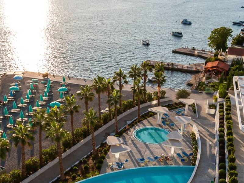 Carine Hotel Kumbor 325532