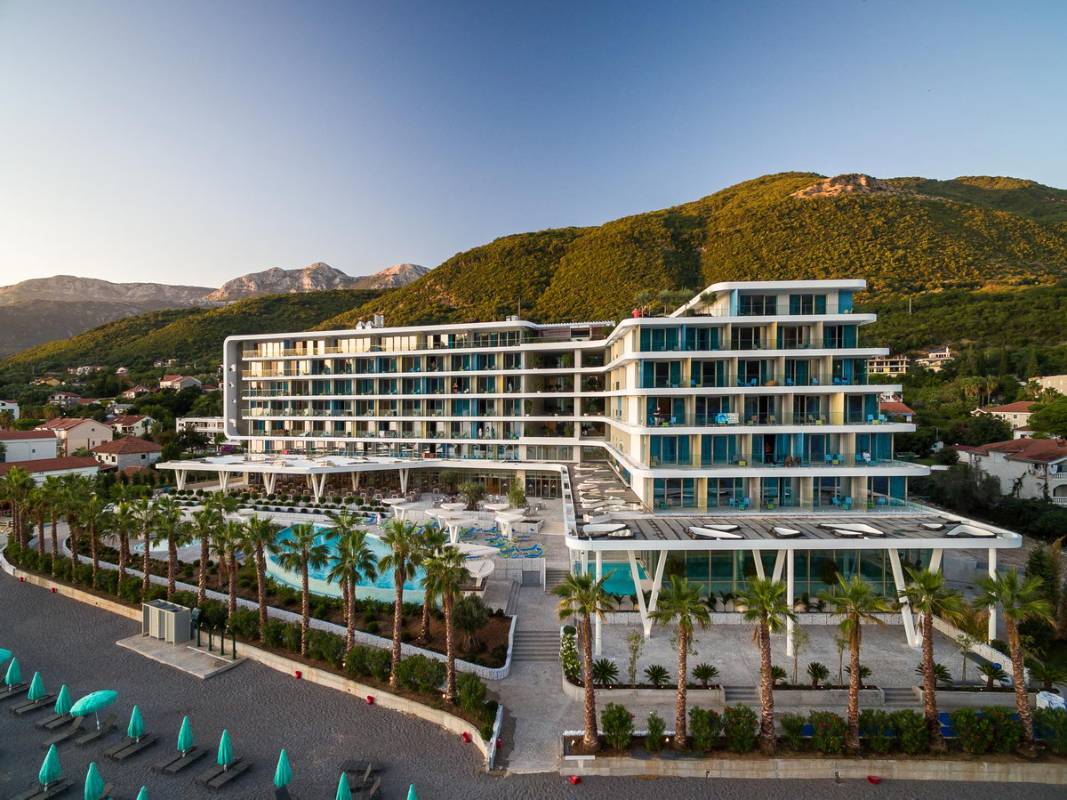 Carine Hotel Kumbor
