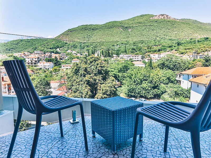 Carine Hotel Kumbor 325547