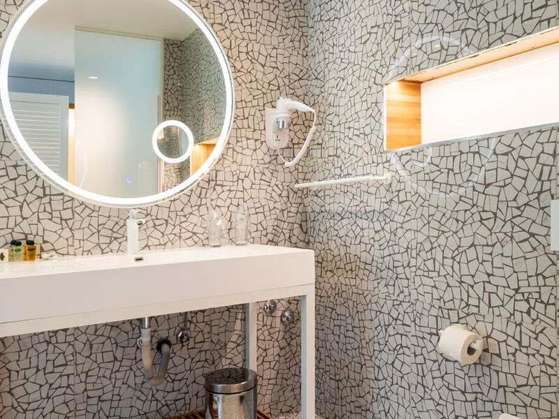 Carine Hotel Kumbor 325558